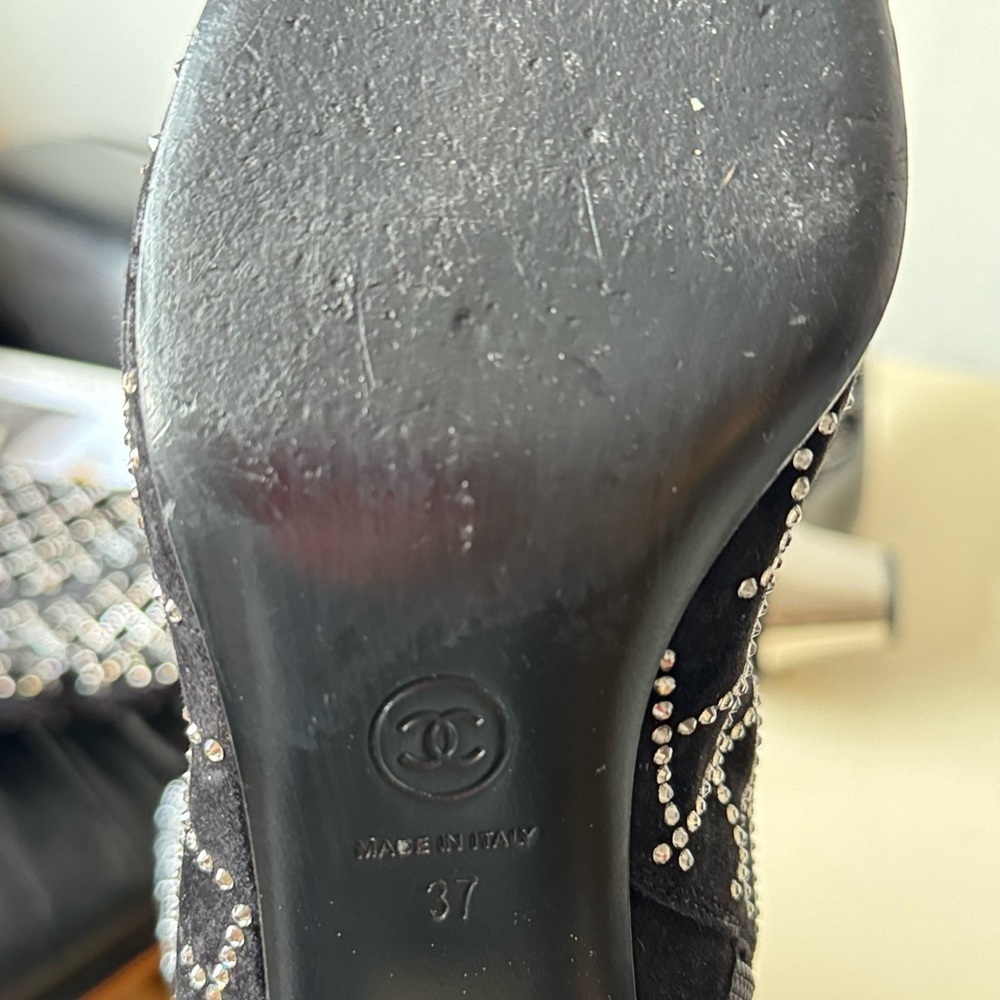 CHANEL 2019 Black Suede High Boots Size 37 - Picture 14 of 16